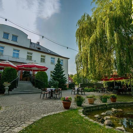 Hotel Bialy Domek Walcz Exterior photo